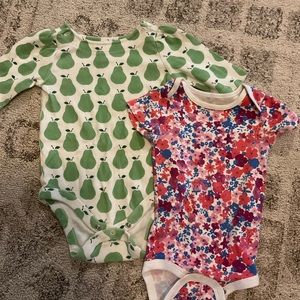 Kids Onesie Bundle.  Sizes: 3-6M & 6-12M